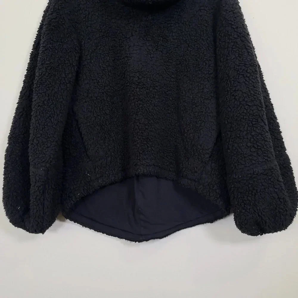 LULULEMON | WARM SHERPA PULLOVER IN BLACK